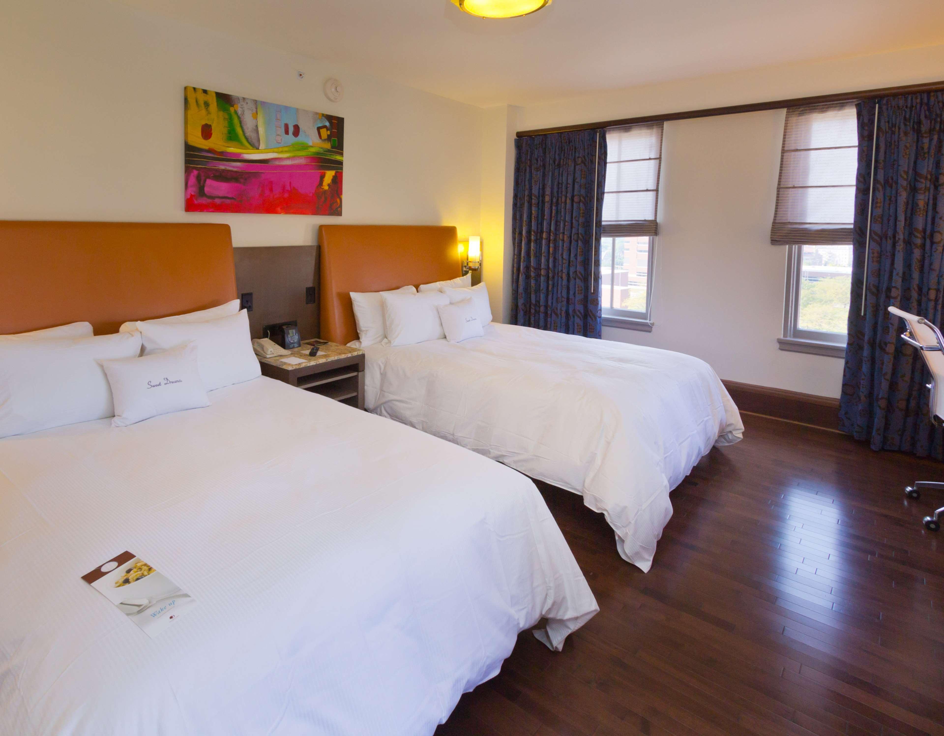 The Tudor Arms Hotel Cleveland - A Doubletree By Hilton Buitenkant foto