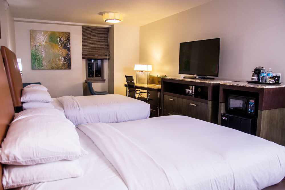 The Tudor Arms Hotel Cleveland - A Doubletree By Hilton Buitenkant foto