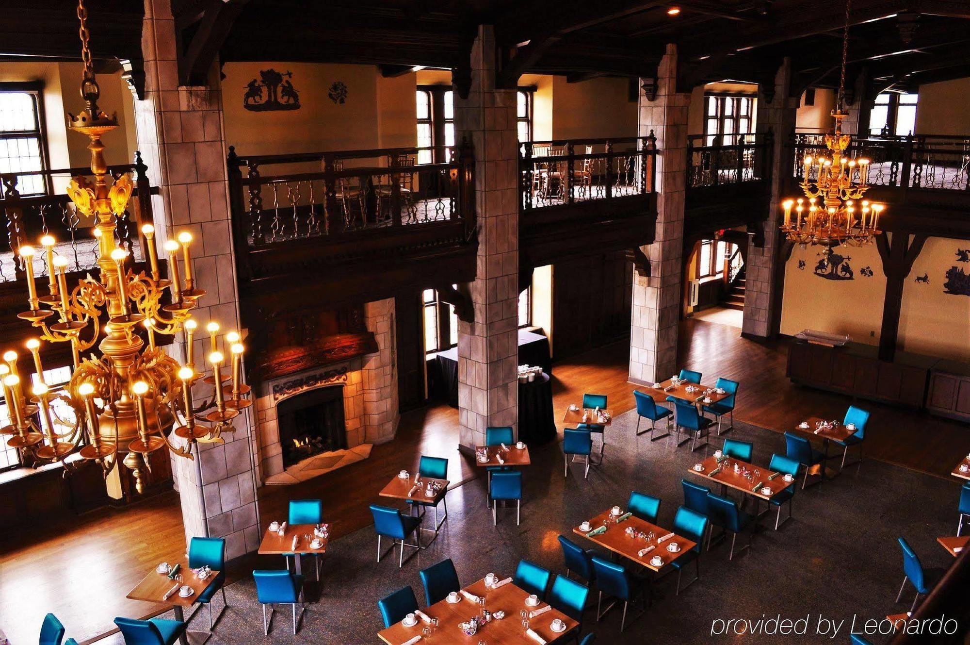 The Tudor Arms Hotel Cleveland - A Doubletree By Hilton Buitenkant foto