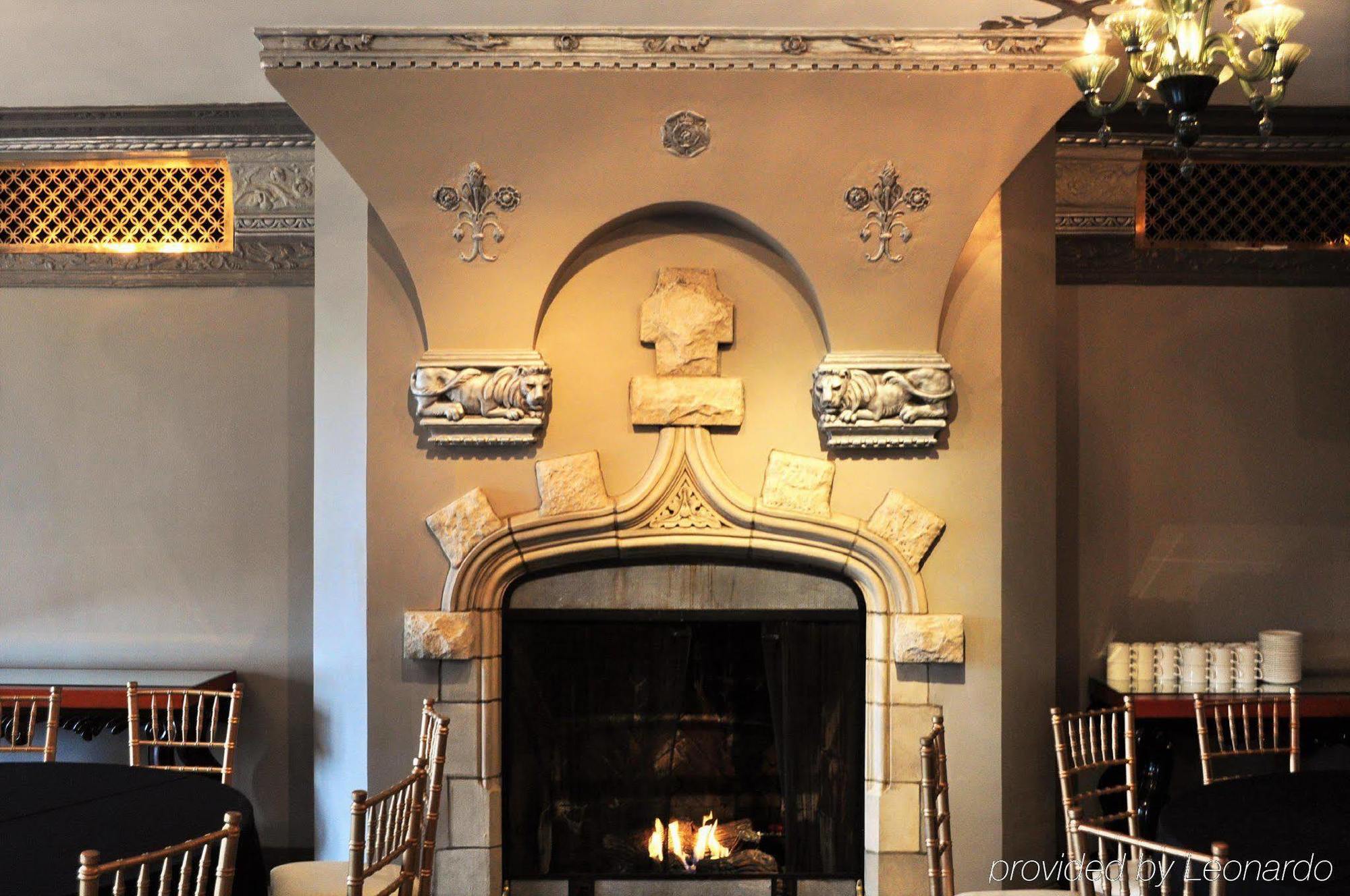 The Tudor Arms Hotel Cleveland - A Doubletree By Hilton Buitenkant foto