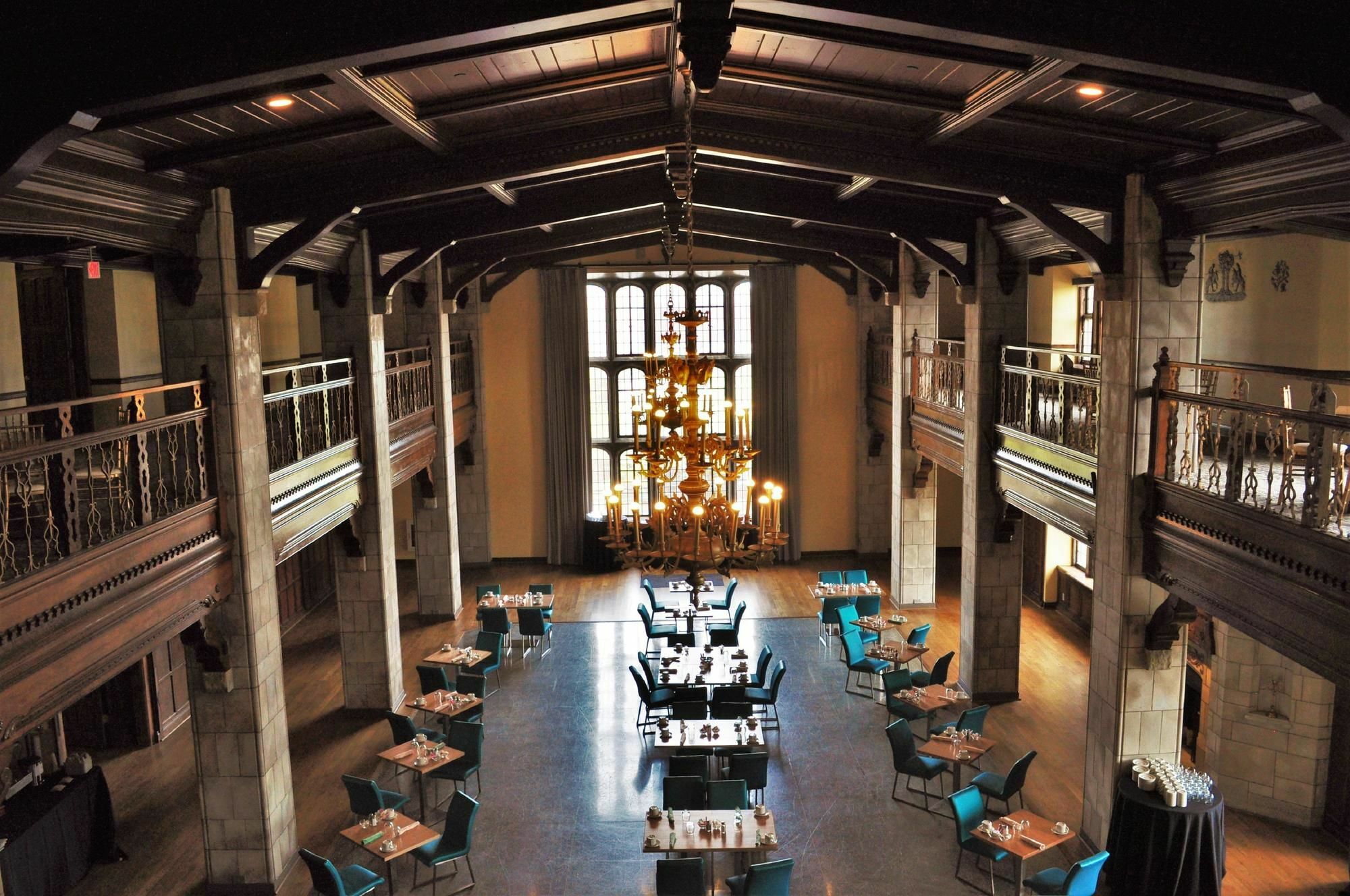 The Tudor Arms Hotel Cleveland - A Doubletree By Hilton Buitenkant foto