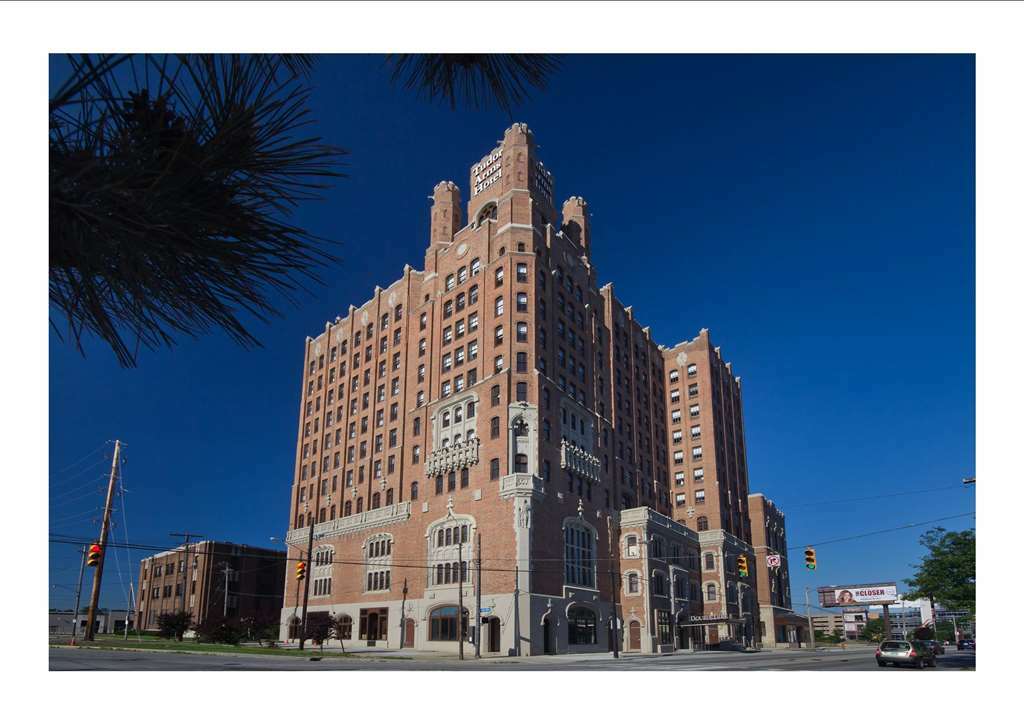 The Tudor Arms Hotel Cleveland - A Doubletree By Hilton Buitenkant foto